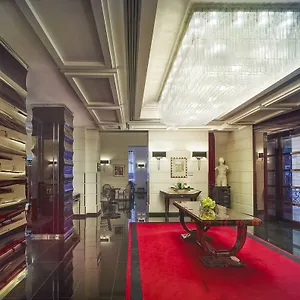 Grand Via Veneto فندق